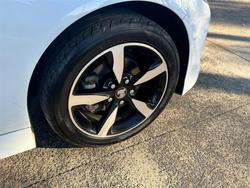 2016 HOLDEN
                COMMODORE SV6 BLACK EDITION