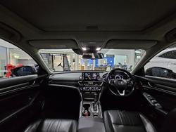 2020 Honda
Accord VTi-LX