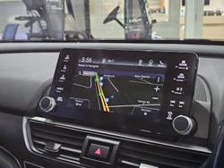 2020 Honda
Accord VTi-LX