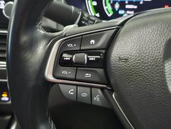 2020 Honda
Accord VTi-LX