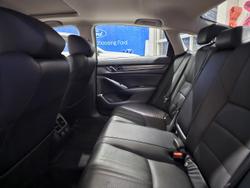 2020 Honda
Accord VTi-LX