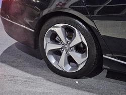 2020 Honda
Accord VTi-LX