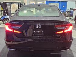 2020 Honda
Accord VTi-LX