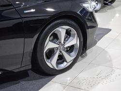 2020 Honda
Accord VTi-LX