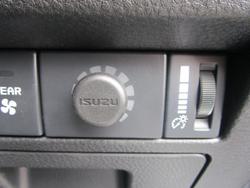 2025 Isuzu MU-X LS-U