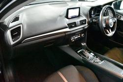 2018 Mazda
3 Maxx Sport