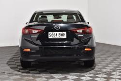 2018 Mazda
3 Maxx Sport