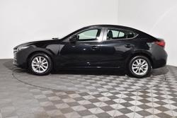 2018 Mazda
3 Maxx Sport