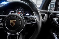 2018 Porsche
Macan S