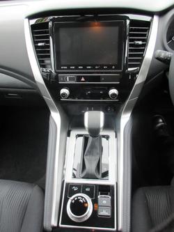 2025 Mitsubishi
Pajero Sport GLX