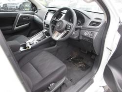 2025 Mitsubishi Pajero Sport GLX