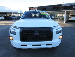 2025 Mitsubishi
Triton GLX