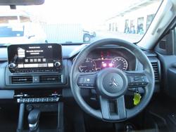 2025 Mitsubishi
Triton GLX