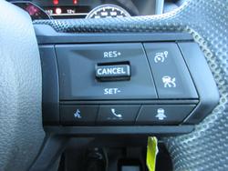 2025 Mitsubishi
Triton GLX