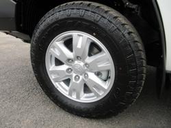 2025 Mitsubishi
Triton GLX+