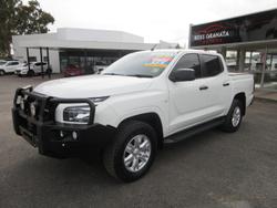 2025 Mitsubishi
Triton GLX+