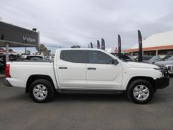 2025 Mitsubishi
Triton GLX+