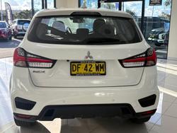 2022 Mitsubishi
ASX ES