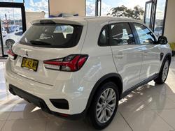 2022 Mitsubishi
ASX ES