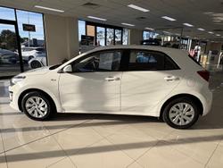 2022 Kia
Rio S