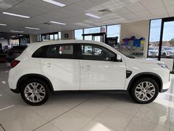 2023 Mitsubishi
ASX ES