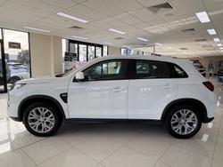 2023 Mitsubishi
ASX ES