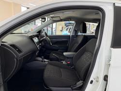 2023 Mitsubishi
ASX ES