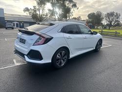 2018 HONDA
                CIVIC VTi-L