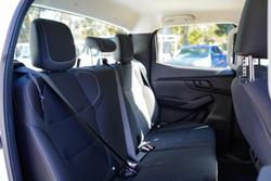 2025 Isuzu
D-MAX SX