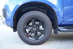 2025 Isuzu
D-MAX X-RIDER