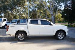 2024 Isuzu
D-MAX LS-M