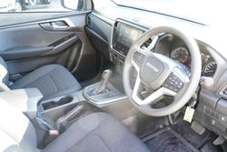 2024 Isuzu
D-MAX LS-M