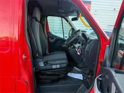 2016 Renault
Master