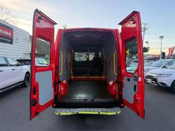 2016 Renault
Master