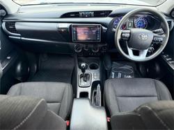 2020 Toyota
Hilux SR