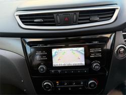 2016 Nissan
X-TRAIL ST