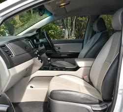 2018 Kia
                Carnival SLi