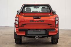 2025 Isuzu
                D-MAX BLADE