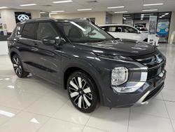 2025 Mitsubishi
Outlander Exceed