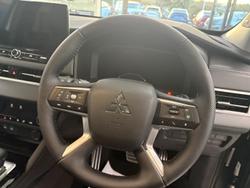 2025 Mitsubishi
Outlander Exceed