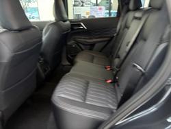 2025 Mitsubishi
Outlander Exceed