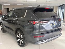 2025 Mitsubishi
Outlander Aspire