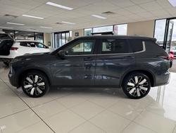 2025 Mitsubishi
Outlander Aspire