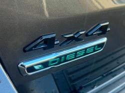 2017 Jeep
Grand Cherokee Blackhawk