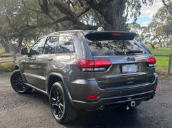 2017 Jeep
Grand Cherokee Blackhawk