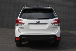 2024 Subaru
                Forester 2.5i
