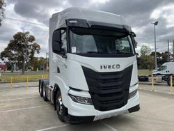 2024 Iveco
                S-Way AS700