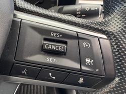 2023 Mitsubishi
Outlander ES