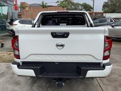 2025 Nissan
Navara ST-X