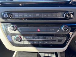2015 Kia
Carnival Platinum